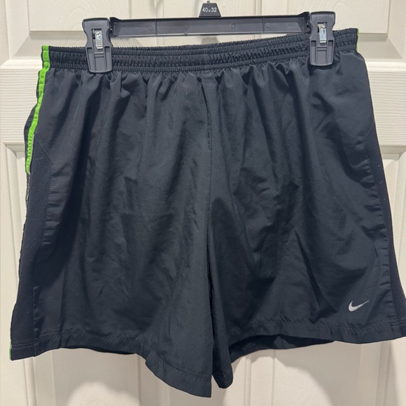 Nike Dri-FIT Black Running Shorts - Picture 1 of 5
